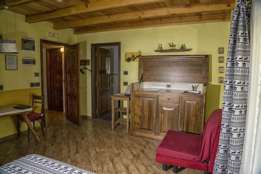Agriturismo B&B Chèvres à Cheval Charvensod Exterior foto